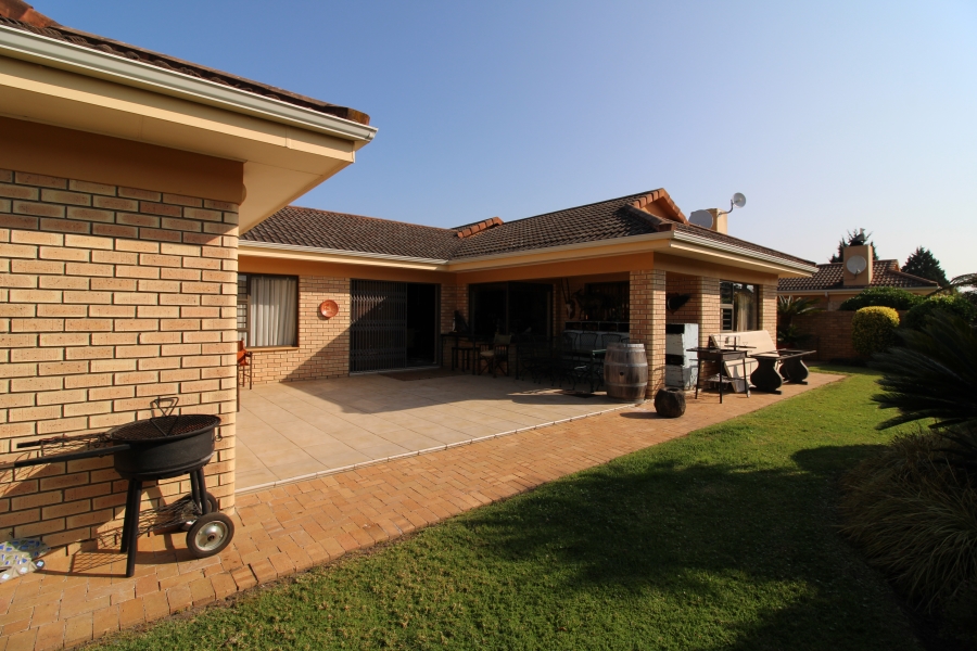 3 Bedroom Property for Sale in Heather Park Western Cape